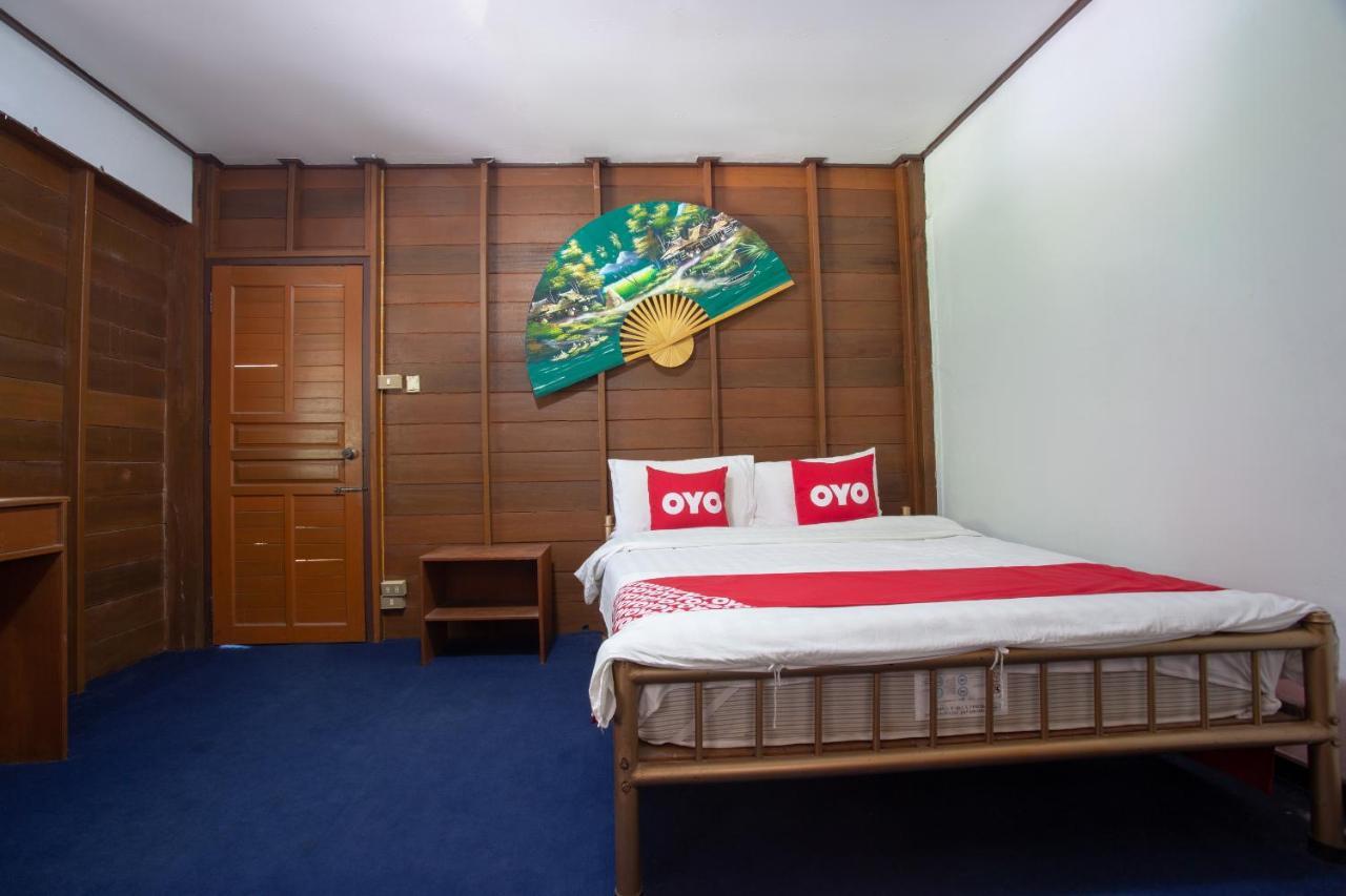 Oyo 909 Guiding Star Resort Csiangmaj Kültér fotó