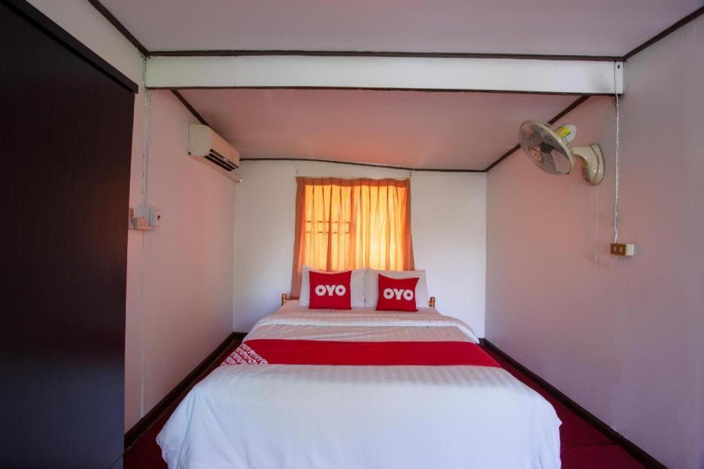 Oyo 909 Guiding Star Resort Csiangmaj Kültér fotó