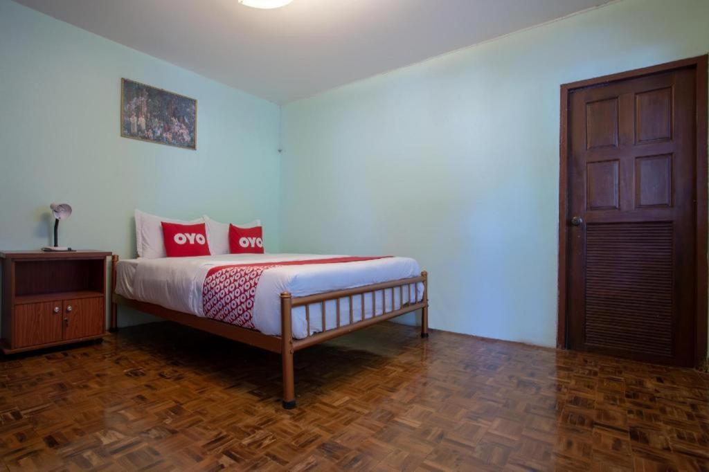 Oyo 909 Guiding Star Resort Csiangmaj Kültér fotó