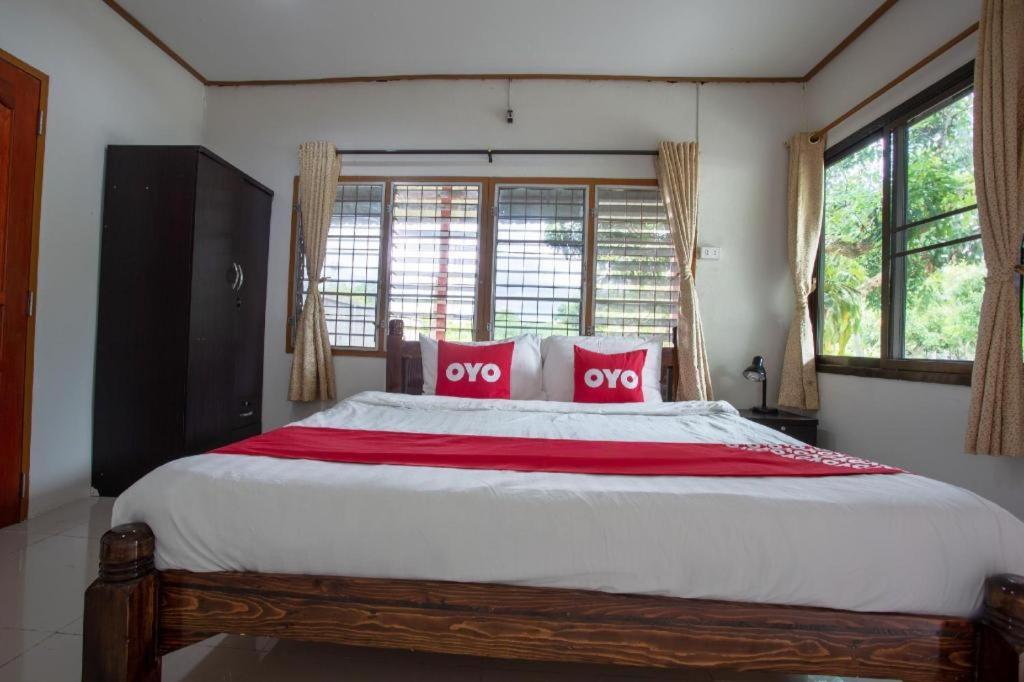 Oyo 909 Guiding Star Resort Csiangmaj Kültér fotó
