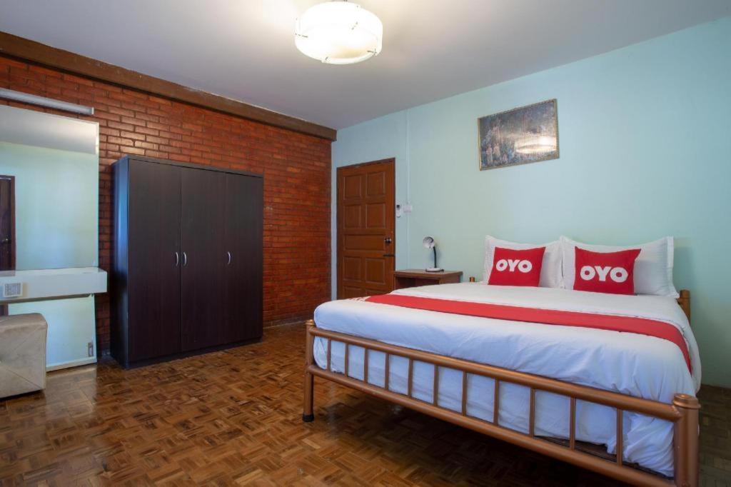 Oyo 909 Guiding Star Resort Csiangmaj Kültér fotó